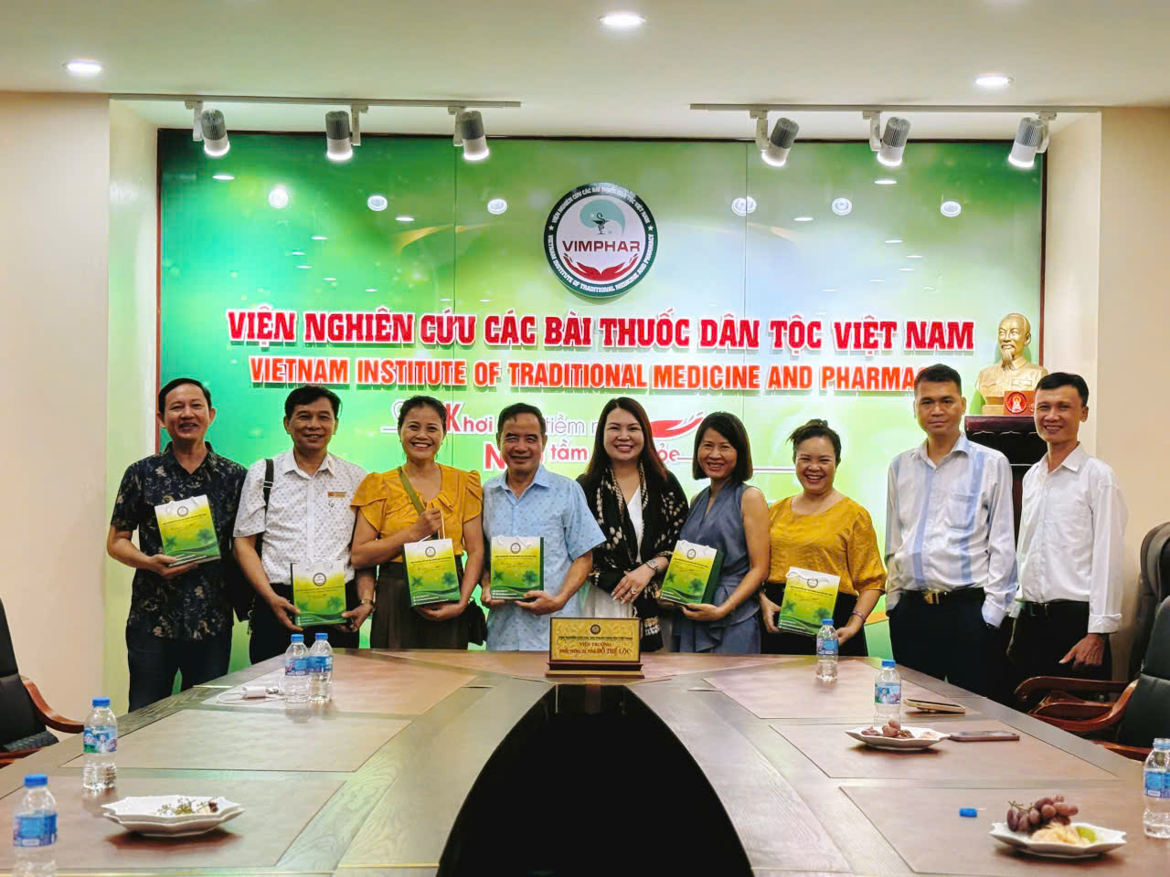 Viện Nghiên Cứu Các Bài Thuốc Dân Tộc Việt Nam - Vimphar